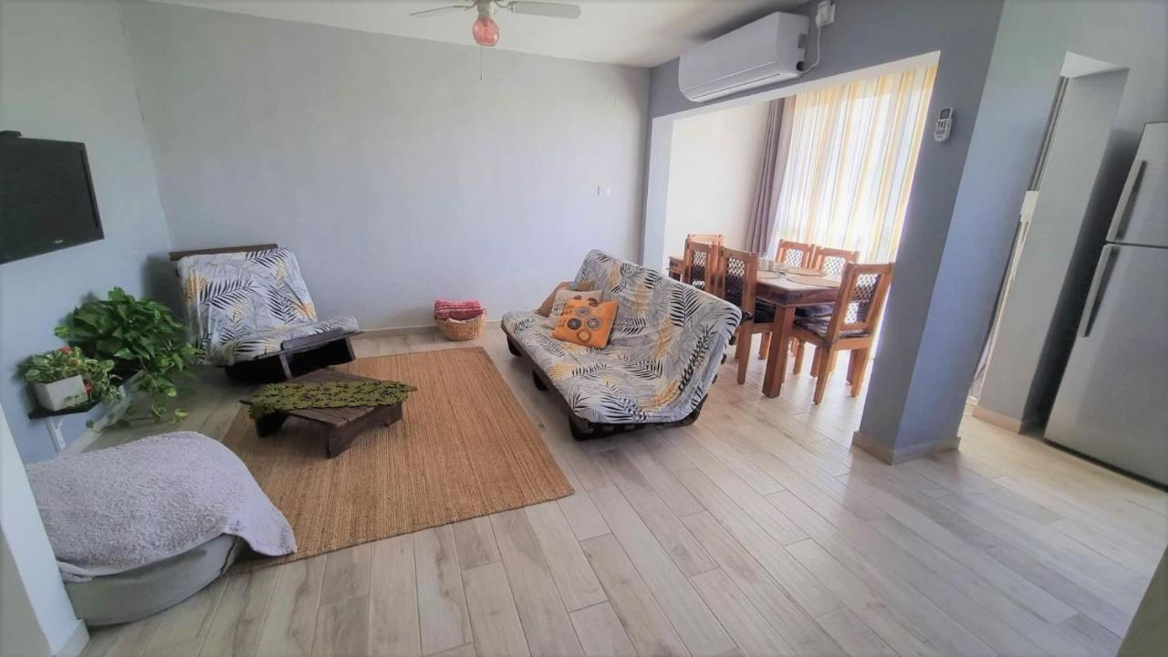 On The Edge Of A Crater Apartment Mitzpe Ramon Exterior photo